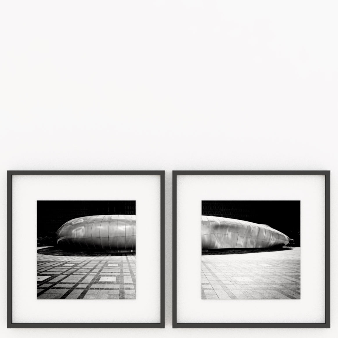 2 fragments of Zaha in Paris, left and right